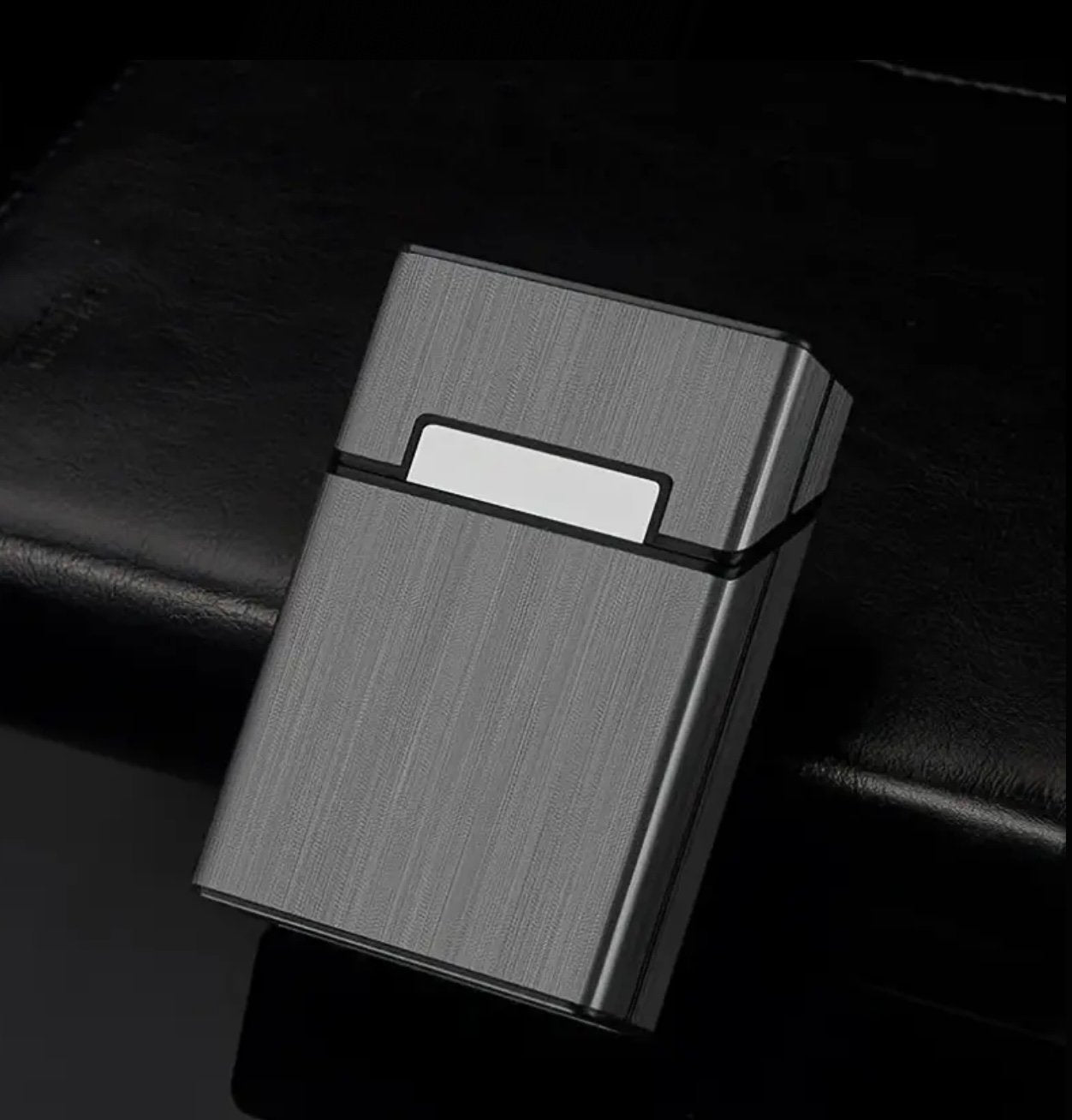 Cigaretes Case Classy image 4