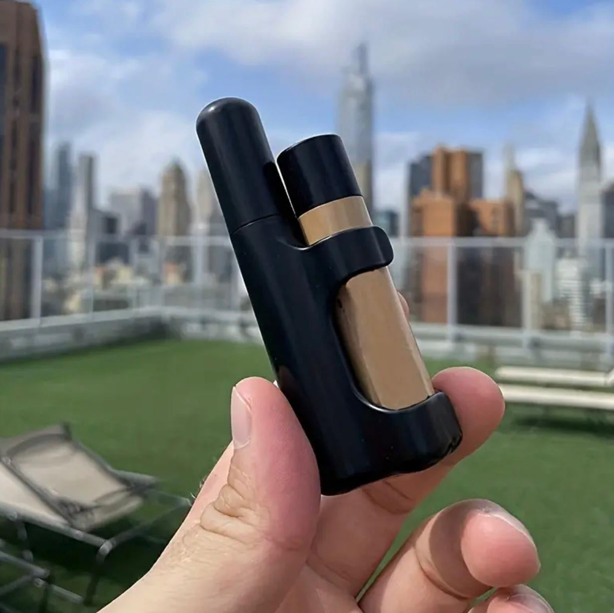 Lighter and 1 Pre holder image 1